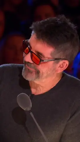 A random guy heckles Simon mid-show… asks for just one chance. What happens next? He steals the show on BGT!” #BGT #BritainsGotTalent #SimonCowell #HecklerMoment #StoleTheShow #FromAudienceToStar #ViralMoment #UnexpectedTalent #OneChance #tiktokdrama 