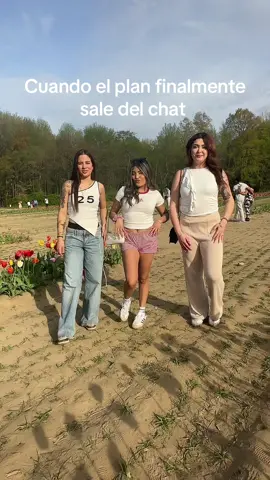 @Lesli Camacho🍓 @FER🩷 