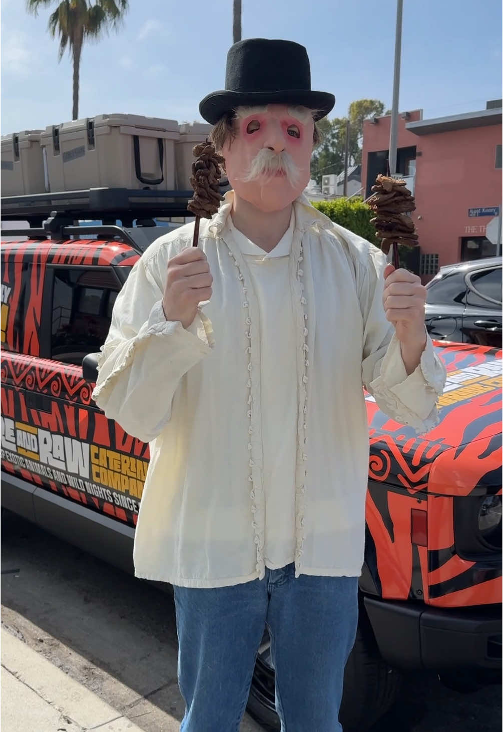 Moooo DANG that’s good! #ad Get your own at raremeats.org #pygmyhippo #skewer 