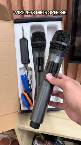 WIRELESS MICROPHONE #microphone #wirelessmic #wirelessmicrophone #mic #singing #karaokemic #karaoke #videoke #fyp #foryou #trending 