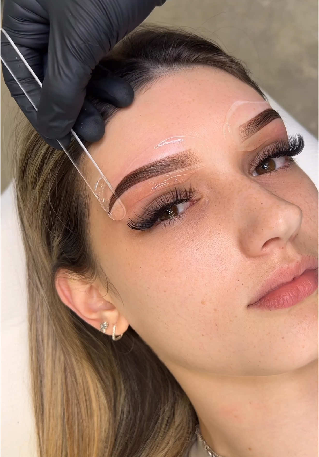 Tattoo these brows with me! #ombrebrowtattoo #browtattoo #nz 