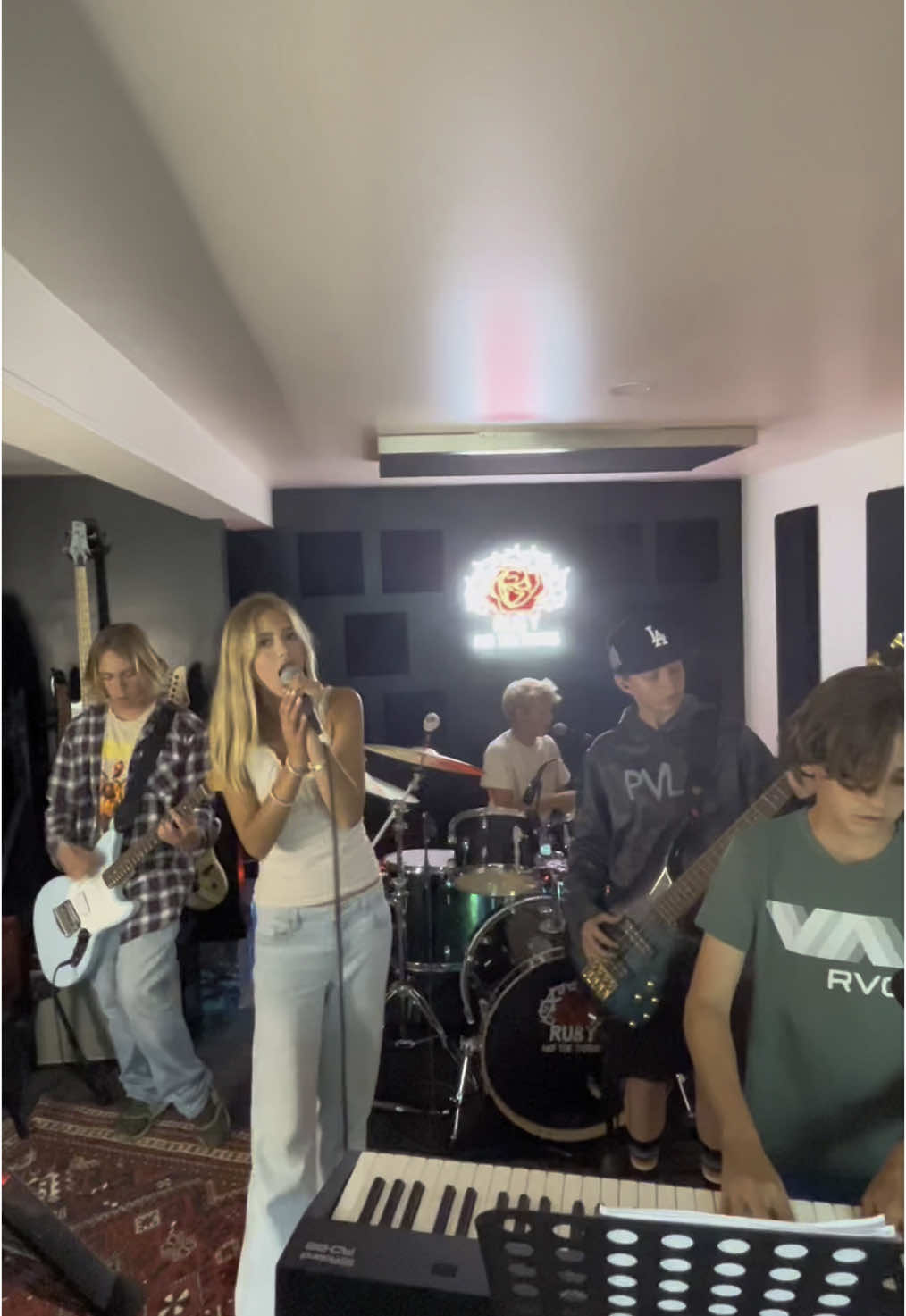 Blur by @Riff Wood We ❤️ you guys!! #blur #riffwoodband #teenband #rocknroll #rubyandthethorns 