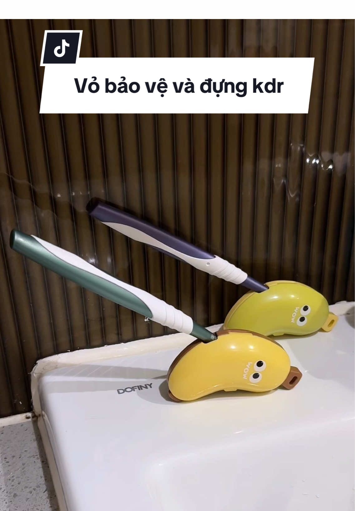 Vỏ bảo vệ bàn chải và đựng kem đánh răng du lịch  #banchaidanhrang #chietkemdanhrang #dodulich #giadungtienich #decorsiuxinh 