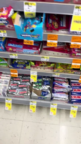 Walgreens - check that clearance candy aisle #fyp #couponersoftiktok #couponwithme 