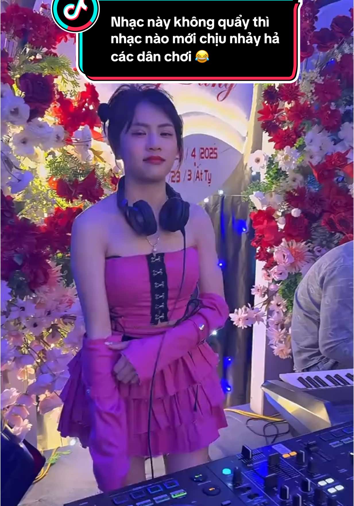 DJ ÁNH HANA