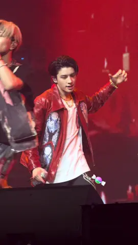 bite me + band + red leather jacket = masterpiece 🧛🩸 #enhypen #jake #coachella #coachella2025 #enchella 