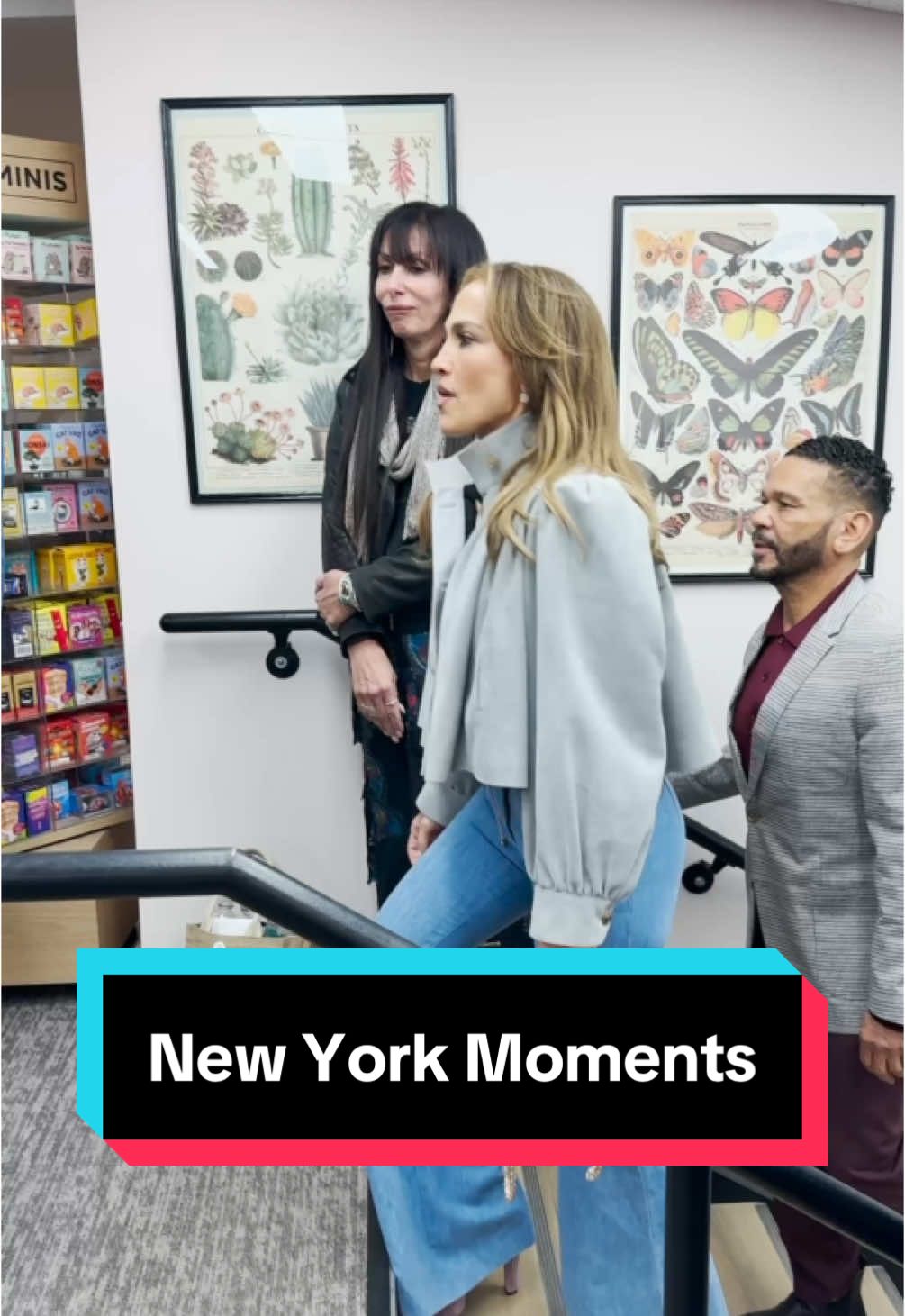 Love these New York moments where I just go for a walk and stumble upon advice I needed to hear #nyc #newyorkcity #jenniferlopez #BookTok #LifeAdvice 