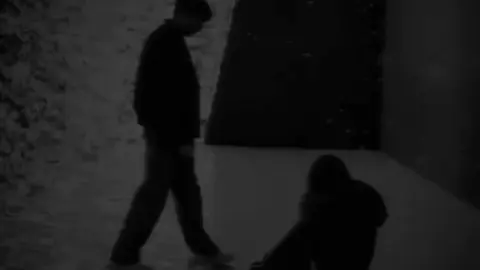 Tháng năm ấy đâu ngờ hôm nay cánh tay đã buông rời..! #havu #thangnamaydaungo #huudii #music #sad #tamtrang #nhactamtrang #xuhuong #xuhuongtiktok #viral 