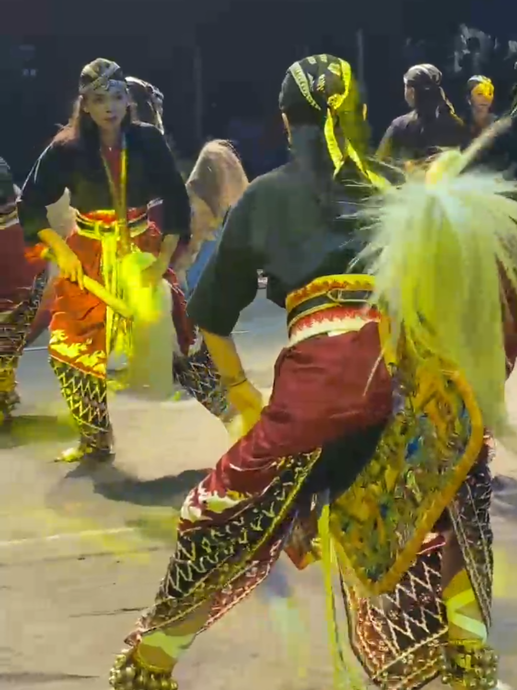 thanks @wewengrajinkegereja  clip @ipannbgttt  #warok #waroktemanggungan #waroksurup #putroaswotomomanunggal #jaranantiktok #สโลว์สมูท #kesenian #ayurifta #fypage #fyp #temanggung24jam #temanggung #gacor #fypppppppppppppp 