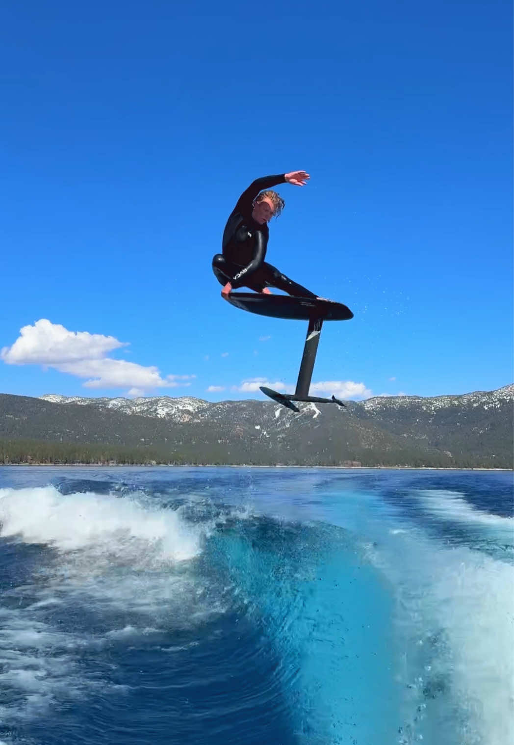 @OZZIE KROOP is gonna be #1 soon #foiling #hydrofoil 