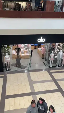 Alo Self Love Wellness Walk! Thanks to @Alo Yoga for putting this on in celebration of their new Brea Mall store! #ocevents #events #aloyoga #Fitness 