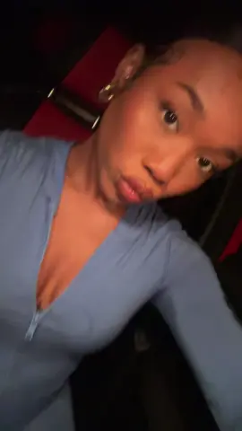 🧘🏾‍♀️
