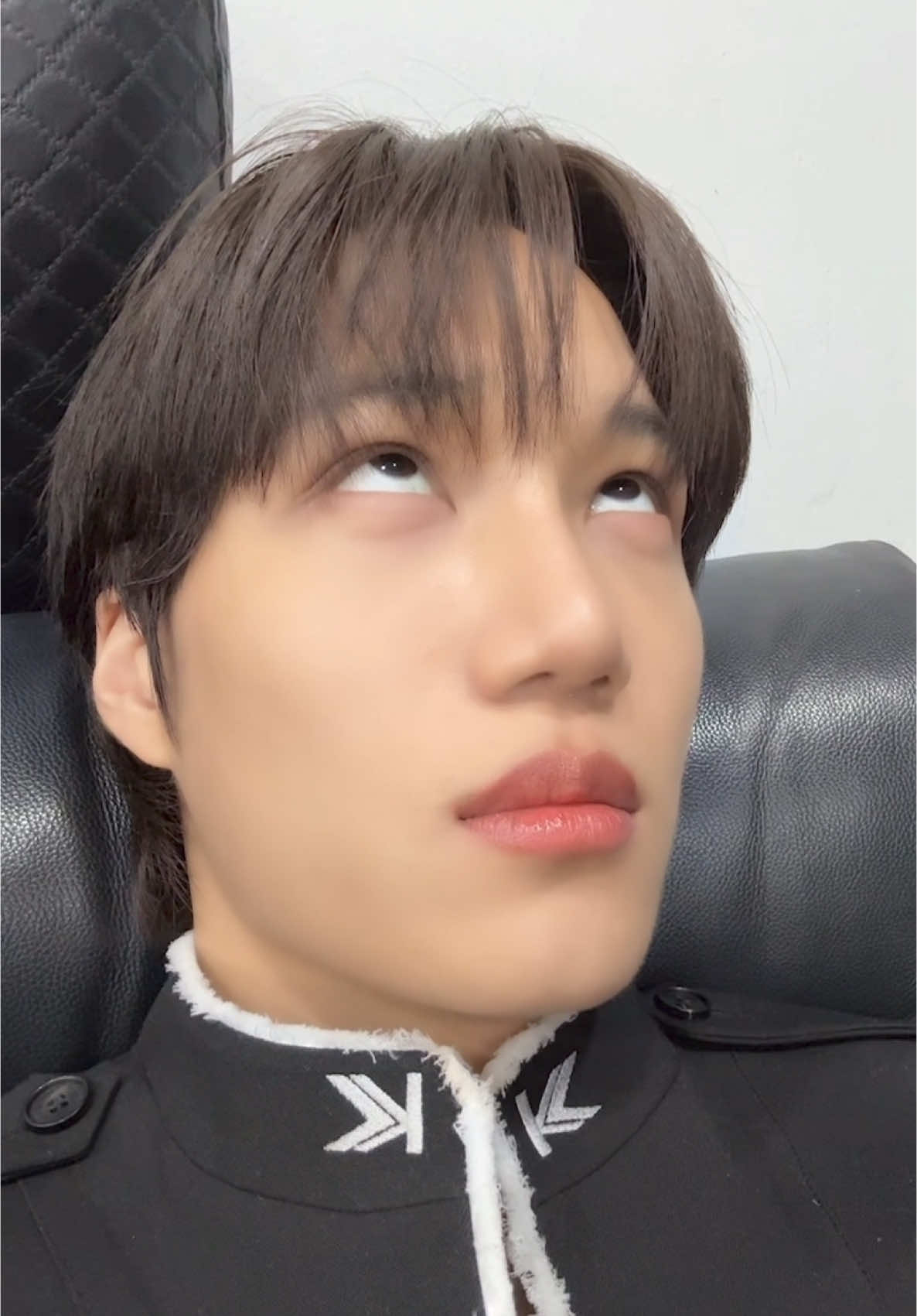 😐😐😐😐🤩😐😐 #KAI #카이  #EXO #엑소 #weareoneEXO #WaitOnMe #KAI_WaitOnMe