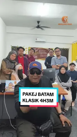 Banyak sejarah Melayu yang tersimpan kat Pulau Penyengat tu.. Sejarah Melayu Johor Pahang Riau Lingga. Seriously seronok bercuti sambil gali semula sejarah Melayu di Kepualauan Riau Indonesia ni.. Nak wasap team kami, tekan je kat bio