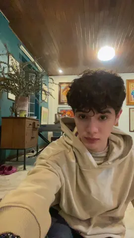 I don’t know how to wink 🙈