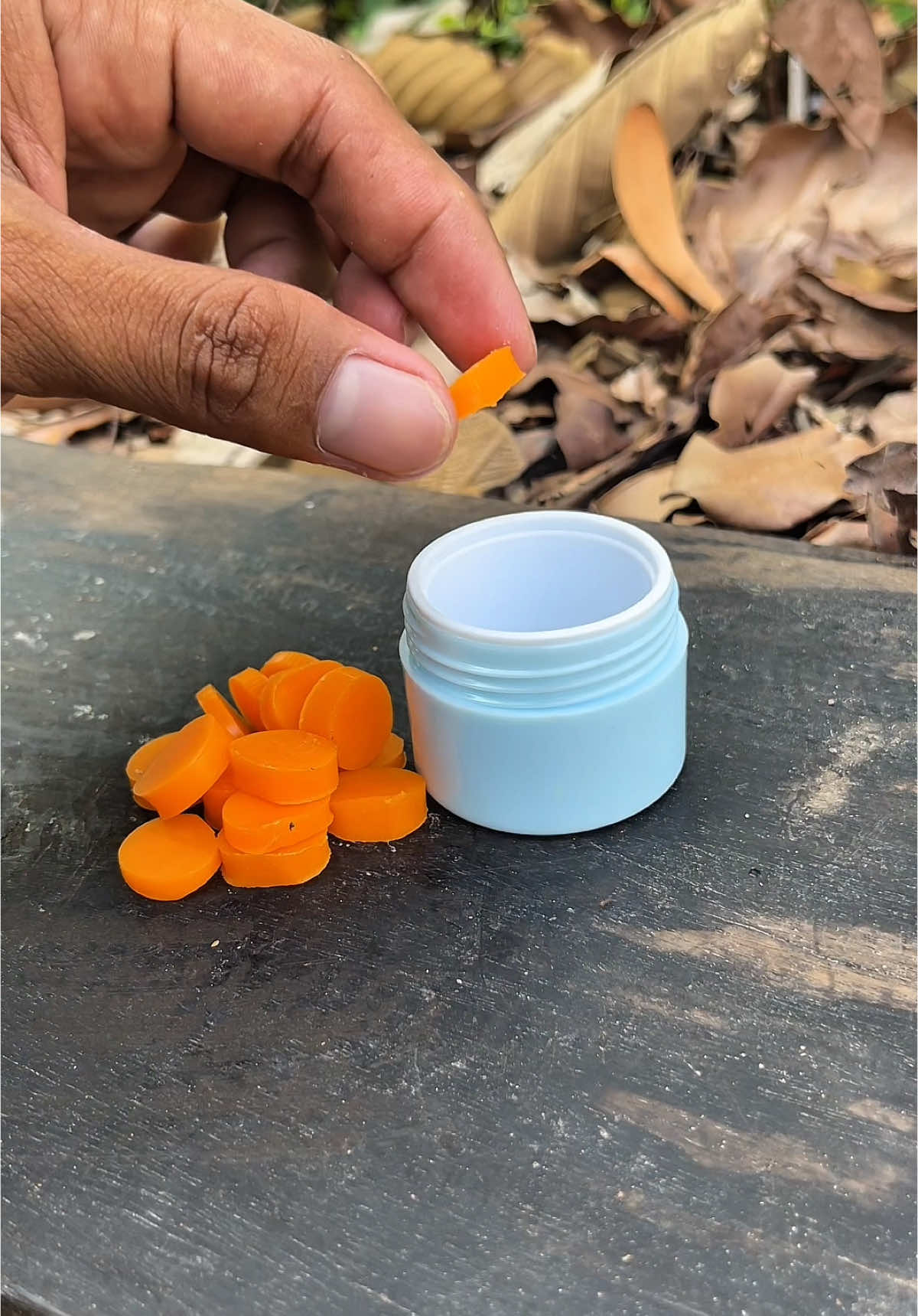 The guys shows SURVIVAL skills save Water & Soap #camping #bushcraft #survival #Outdoors 