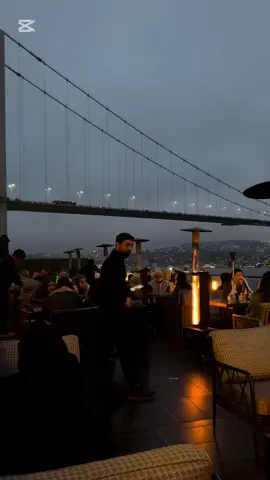 احلى كوفي في اسطنبول 🥹🤍🤍 #اسطنبول #البسفور #سفر #جسر #تركيا #فبراير #CapCut 