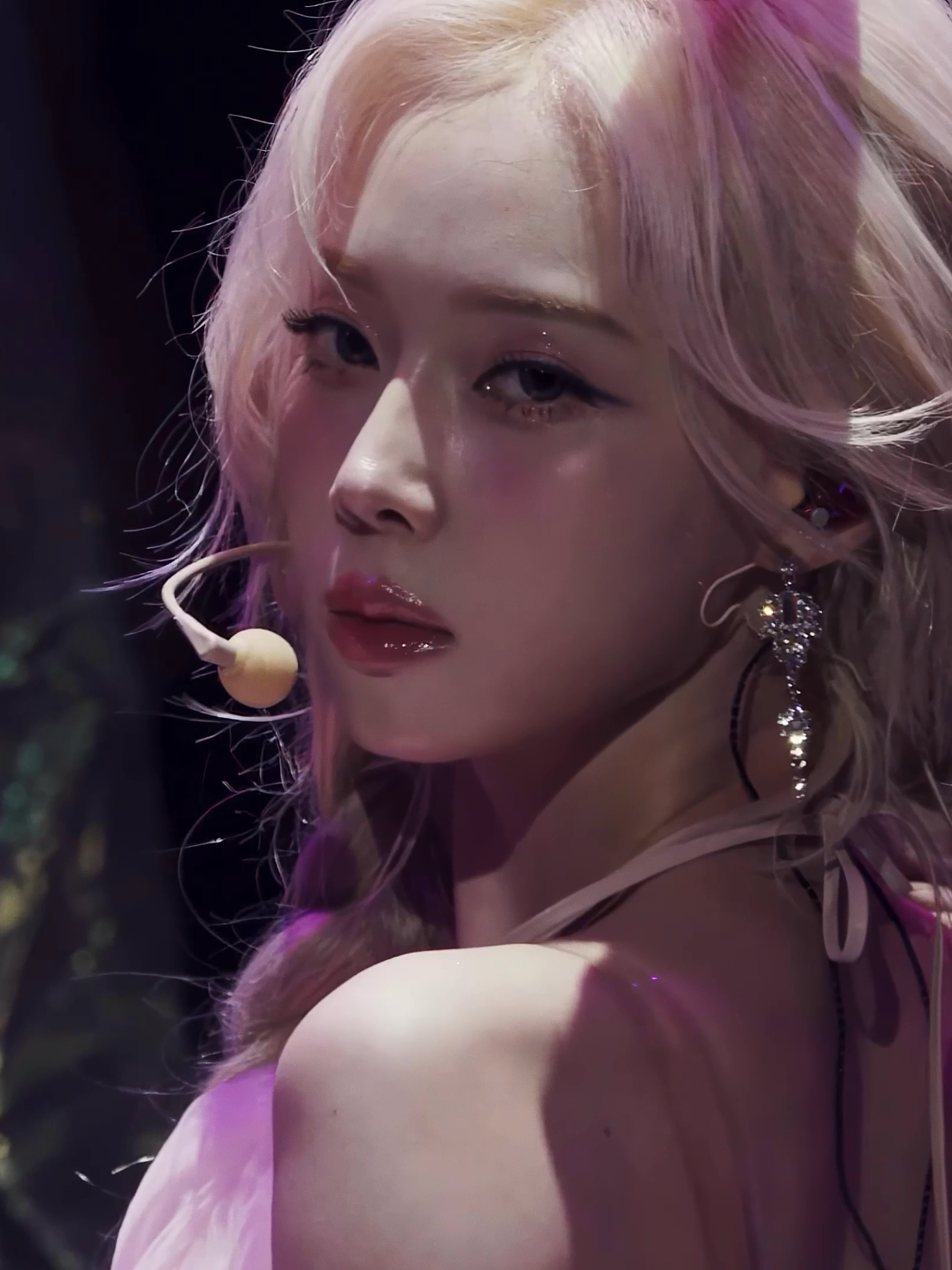 ni hao winter . . . this started it all #winter #kimminjeong #minjeong #aespawinter #winteraespa #aespaedit #winteredit #kpopedit #kpop #fyp #music #ae #aftereffects #aftereffectsedits