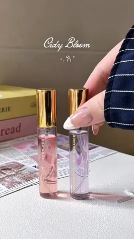 #cindybloom #nuochoa #nuochoanu #nuochoachinhhang #nuochoaphap #perfume #xitthom #reviewnuochoa #makeuptips1606 