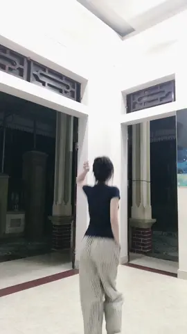 hm cũng cũng dii 😇 #fyd #xuhuongg #ilovetiktok #nhay 