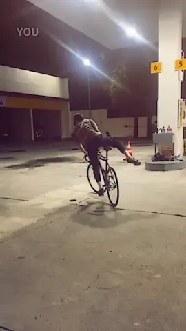 pinaikot ikot  #fixedgearcommunity #CapCut #lifeononegear #fixedgearvietnam🇻🇳 #fixedgearkorea #fixedgearphilippines #Fixed Gear Hanoi Bike Trend #fixedgearcrit 