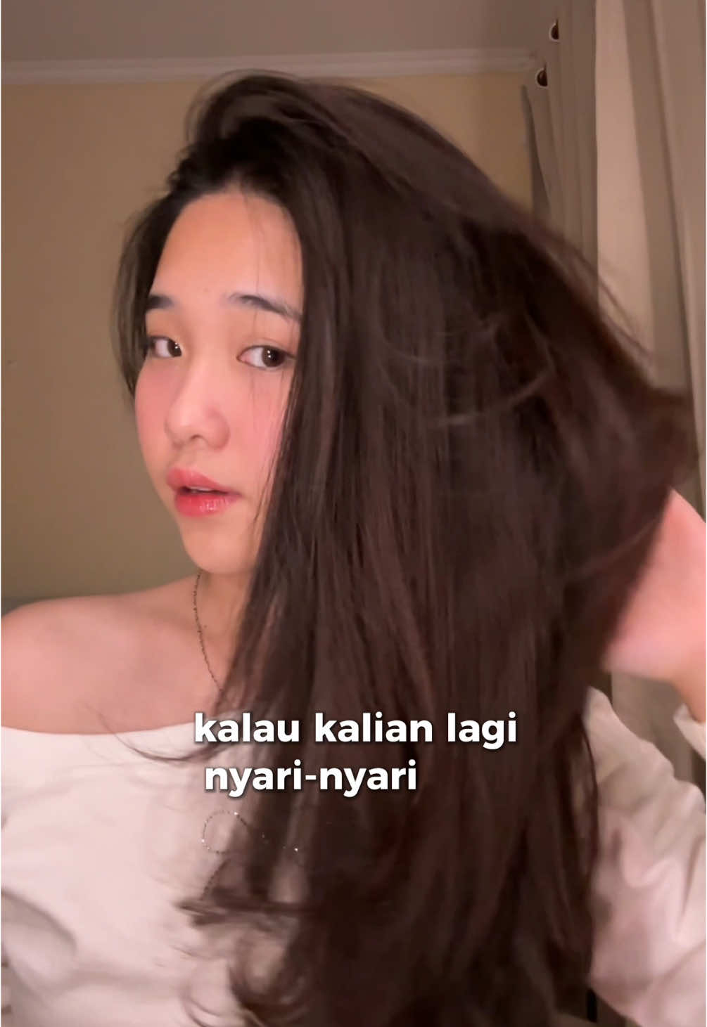 One of my favorite hair serums ❤️❤️ wangi, ga bikin lepek, kecil gampang di bawa kemana-mana tapi ga cepet abis !! 🥹🫶🏻@xlprofessionneloffic #xlprofessionnelofficial #myhairexpert #hairspaserum #hairserum #hairgoals #produkviral #hairserumviral