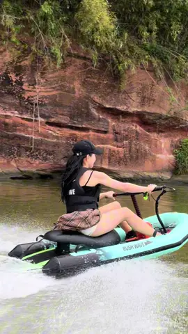 RushWave Surf Boat，It's too high. I can't stop #rushwave  #Surfing #surfboard #electricsurfboard