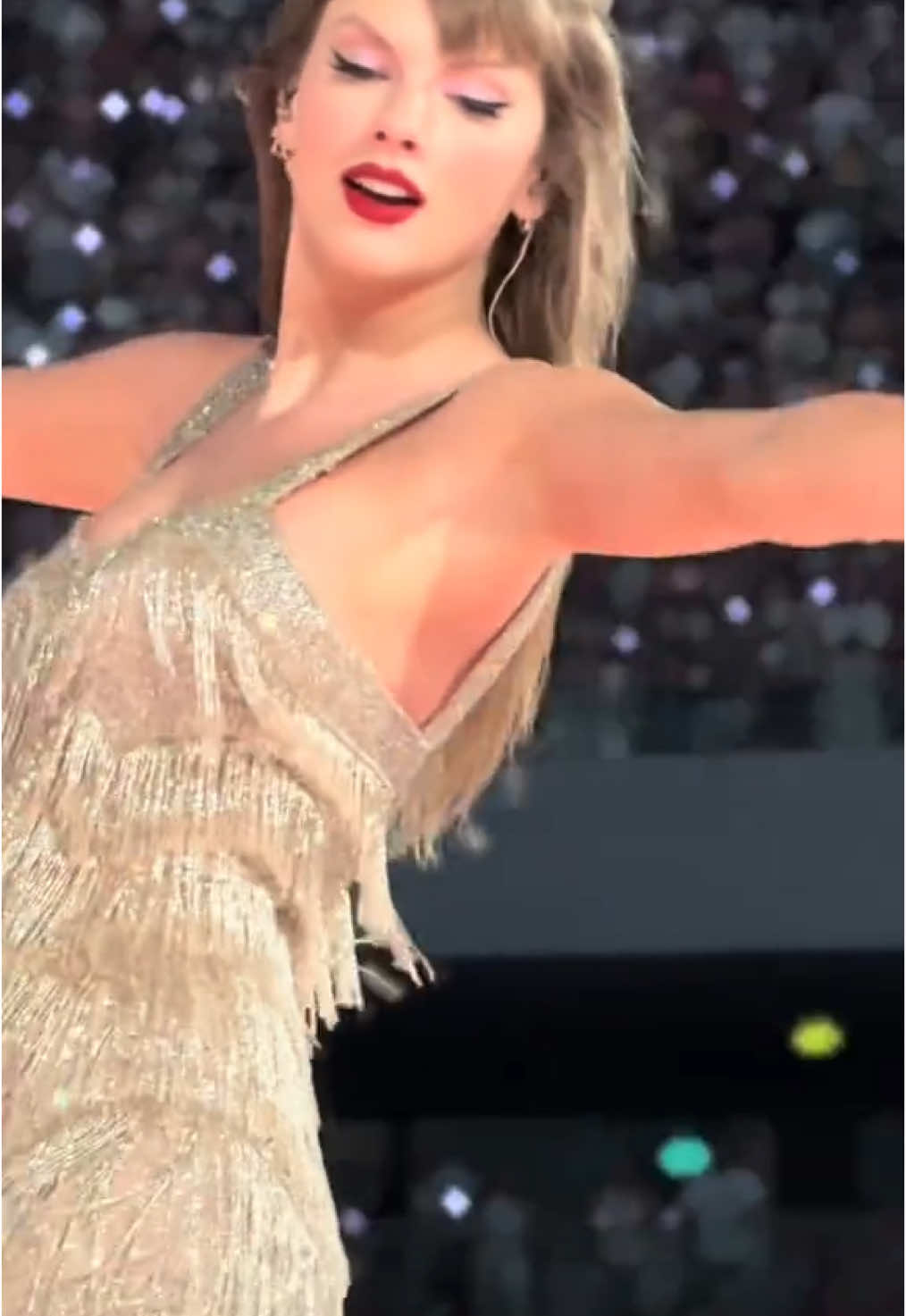 So beautiful #taylorswift #erastour #swifttok #fyp 