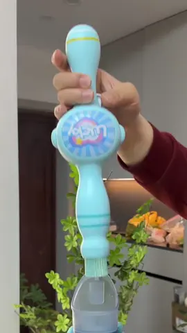 The smoke bubble blowing machine is really magical, and it can play with children.#bubble 