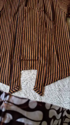kebaya lurik anak#kebayaanak #kebayalurik #racuntiktok #viralvideo #fyppppppppppppppppppppppp 