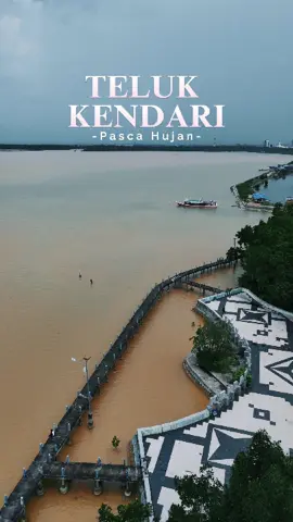Penampakan Teluk Kendari setelah di guyur hujan beberapa hari terakhir. Kendari lagi gencarnya di guyur hujan membuat beberapa lokasi terendam pasca hujan. #kendari #sulewesitenggara #kendariinfo #kendaritiktok #sultra 