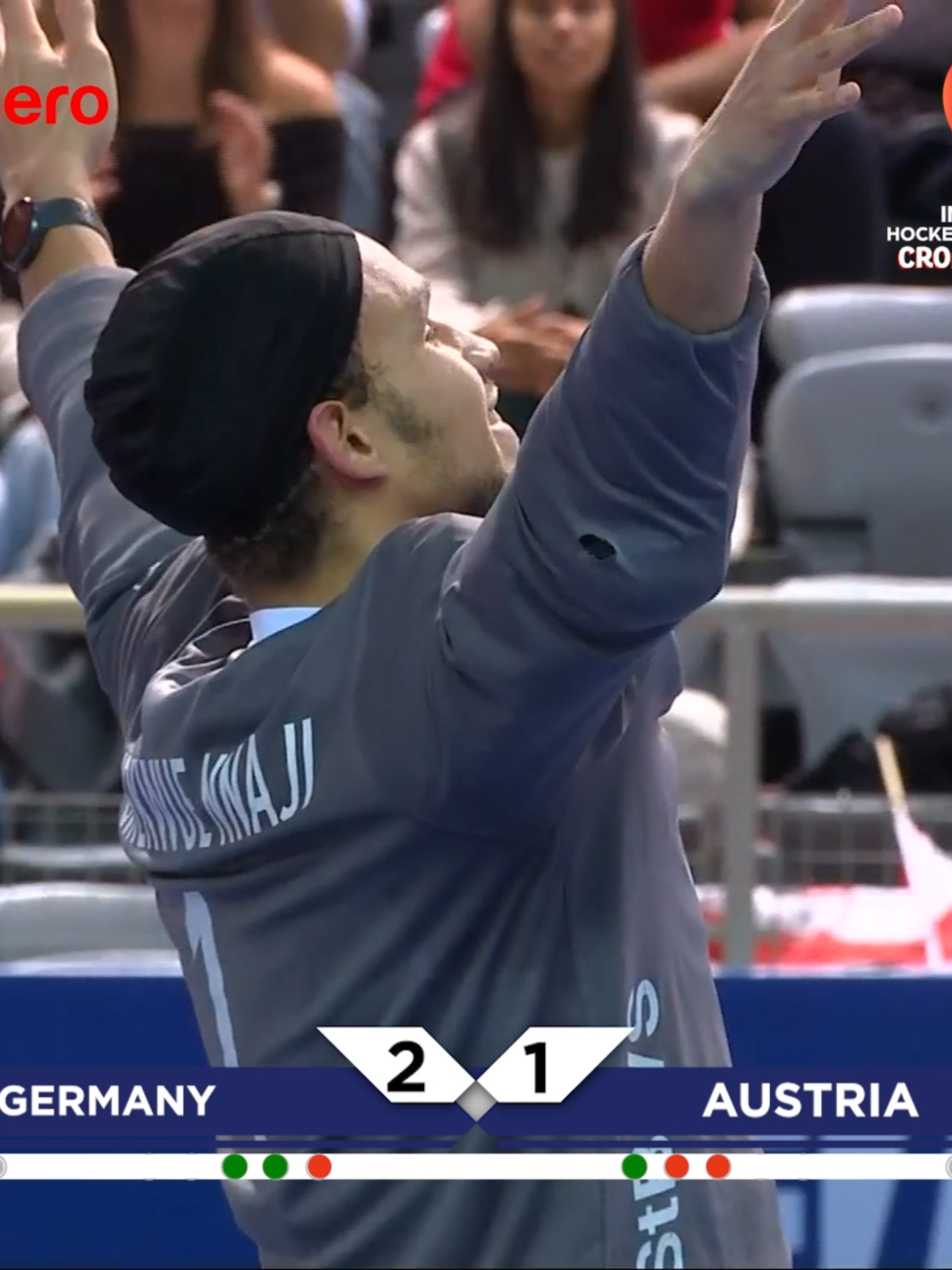 #Throwback to this epic Hero Shootout Thrill featuring Germany and Austria at the FIH Hockey Men's Indoor World Cup Croatia 2025. 🇩🇪🏑🇦🇹 What was your favorite moment from #ihwc2025? #indoorhockey #Indoor #IHWC2025 #Croatia #Porec #Germany #Austria