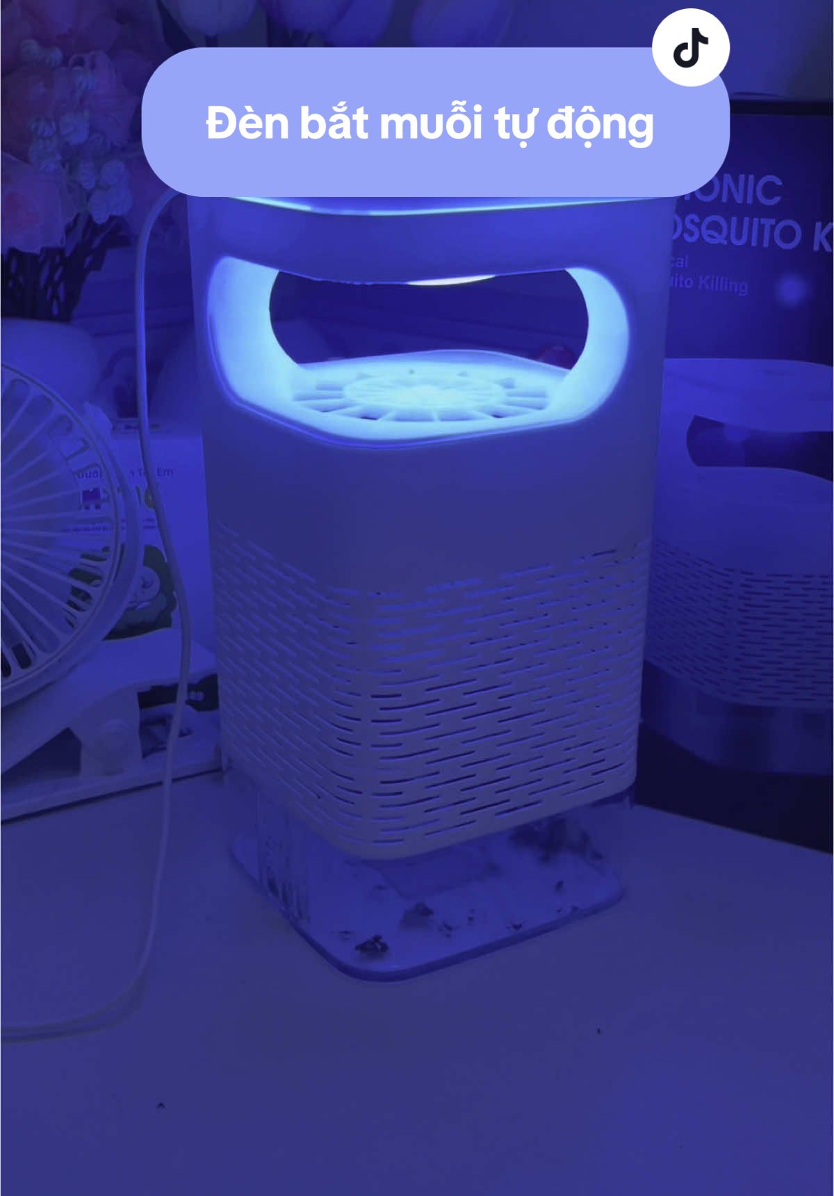 Đèn bắt muỗi tự động kiêm đèn ngủ #taphoanhacomkem #denbatmuoi #denbatmuoithongminh #denbatmuoigiadinh #xuhuong 