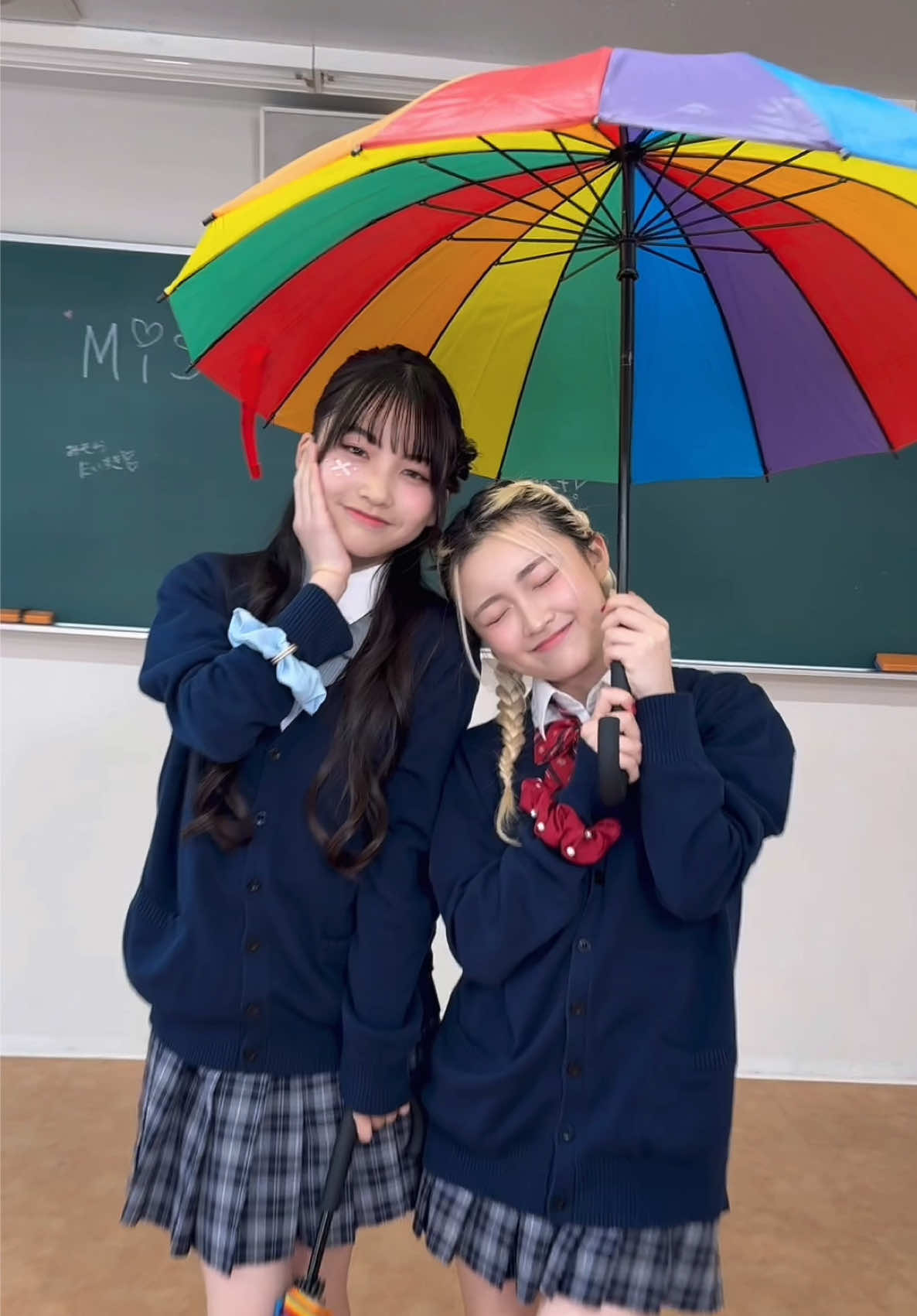 みんなはもう@XG Official さんの新曲聴いた！？👀☔️✨カッコ良すぎる💕  #PG#全国ツアーを目指す#XG #INTHERAIN 