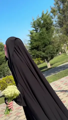 Belə Çadra görmüsüz heç? Qiymət - 35 azn 😍 Mədinə ipəyi  _________________________ 📍Ünvan Sumqayıt şəhər, 34cü məhəllə,20 yanvar küçəsi  ______________ Hər zövqə və büdcəyə uyğun hicab geyimləri✨ . . . . . #instagram #tiktok #sumqayit #hicab #hicabgeyimleri #ruqeyyahicabalemi #baku #hicab #sumqayit#din #geyimler #dini #hicabliqiz #geyimler#azerbaycan #instagram #sumqayit #geyimler10_15_20_25azn #instagramersgalleryfollow❤🌼🌸instagood🤣🤪🤪days✌️🙌