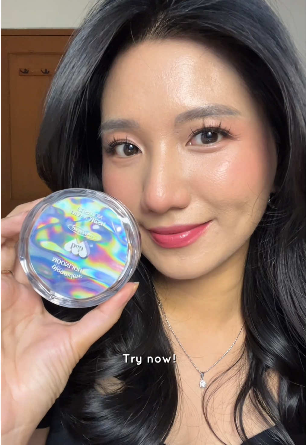 Dry skin approved ✅🥹 finishnya dewy shine so glowinggg ✨💖 #cushion #cushionbarenbliss #dewyskin #meshcushion #BeautyTok #makeuptips