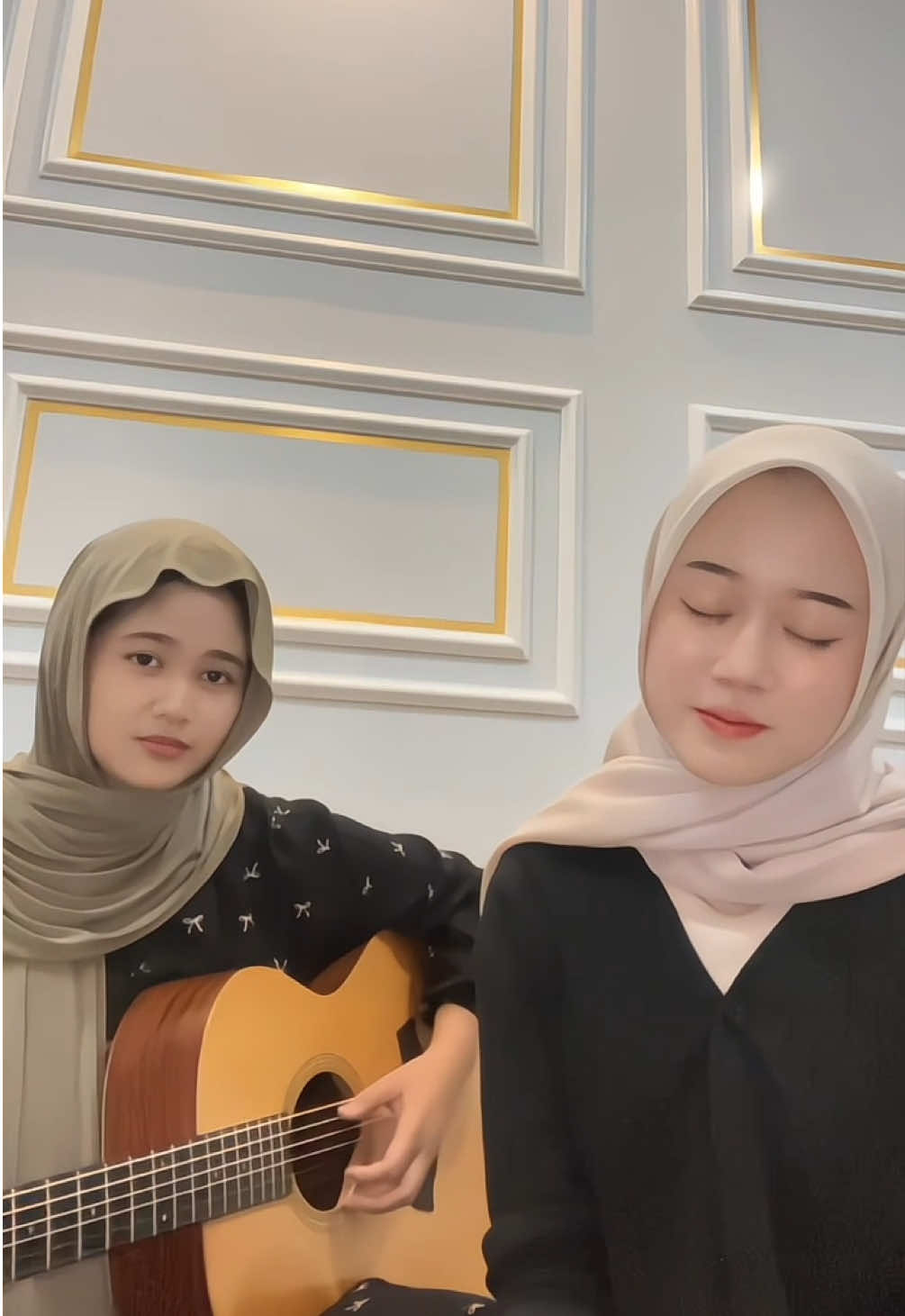 kali ini kita bersamaaaaa @indahmeghaa #sinarengan #dennycaknan 