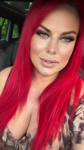 #thicc #curvytiktok #hotwife #redhair #prettyeyes 