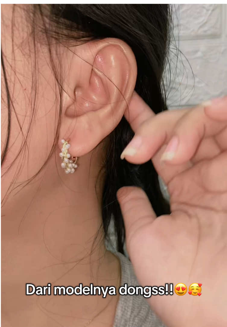 Ada yang baru niii!!!😍🤭🥰 #fyppppppppppppppppppppppp #aksesoris #anting #outfitideas #outfitideas #outfit #adoreacc #kondangan #liburan #titaniumjewelry #antingtitanium #antingcewek #antingcantik #antingmewah #antingkondangan 