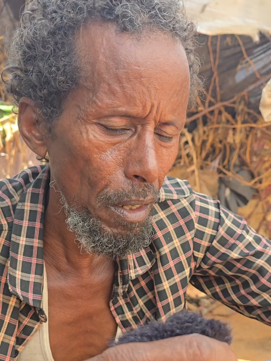 aabe waaa oowlaad laan garab aansiino waanuu xanuunsan yahay please nagala farxi oo la xiriir #ABDALLASAMAFALE #ABDALLASAMAFALE #ABDALLASAMAFALE  #viralvideo #viralvideo #CapCut #somalitiktok #funnyvideos #