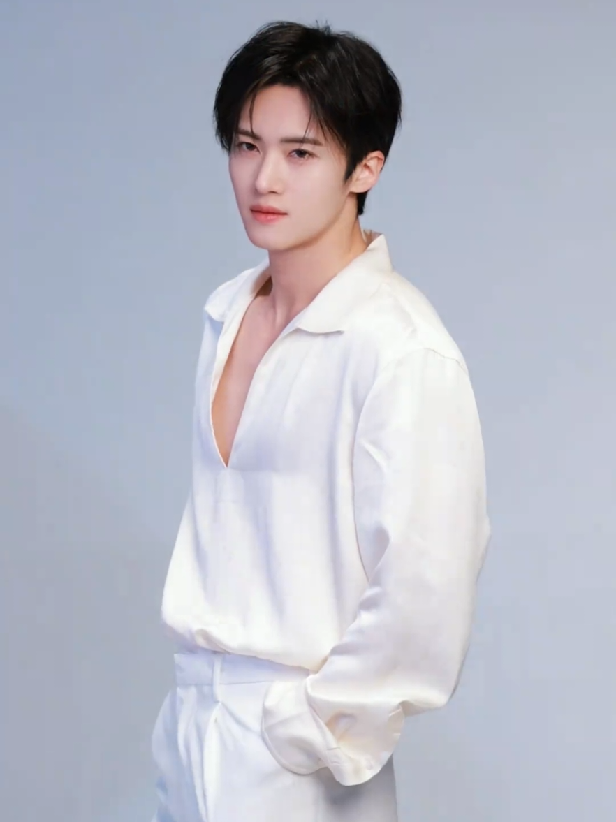 YANAN Douyin Update for new brand the skincare GALÉNIC ❤️✨ #YANAN #闫桉 #foryou #fyp 