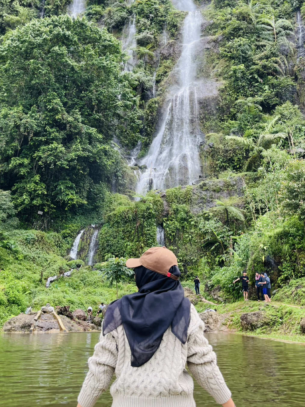 -Jika sabar tak sanggup membawamu kembali, biar ikhlas yang mengantarmu pergi-🙂 . . #curug #curugtilu #curugtilucipelah #bandungakhir #curugbandung #rancabali #bandung #indonesia #camp #campingsantai #campingkeluarga #campingceria #holiday #alam #keluarrumah #petualang #landscape #gunung #pecintaalam #bepergian #travel #luarruangan #trekking #trekkingchile 