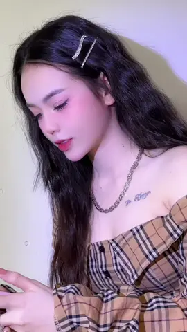 Bả cười 1 cái tui muốn cà thoi lun á trèn 🥹 Khách nhà em mãi xinh thoy 📷#makeuptiec #makeup #makeupbienhoa #makeupsaigon #diidiimakeup #xh 