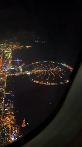 dubai palm jumeirah  #dubai🇦🇪 #dubaicity #tiktoarab #fyp #dubaitrending #tiktoktravel 