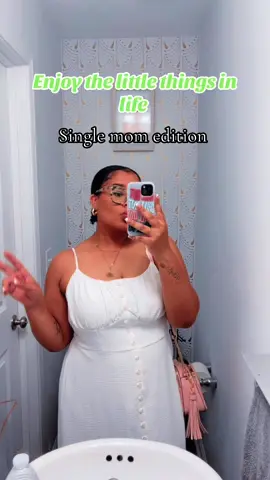 We enjoy all moments whether big or small no matter the size of our family #enjoyinglife #singlemoms #smallfamily #eastersunday #singlemomstrong @Drink Poppi 