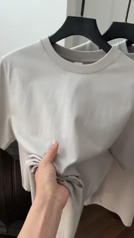 Kaos polos idaman tebal 24s#kaos #produklokal #kaospoloskekinian #kaospolos 