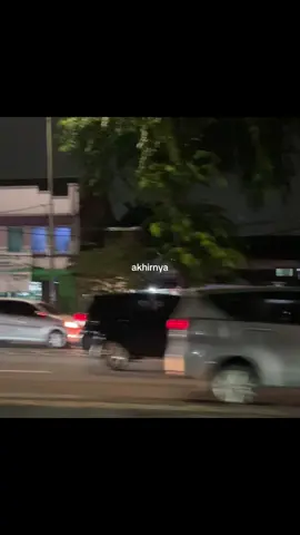 pergilah bersama dia yang kau sebut bahagia.
