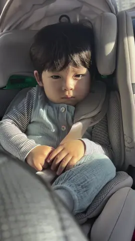 so sleepy 😴 really cute!!! #leejin #fyp #cutebaby 
