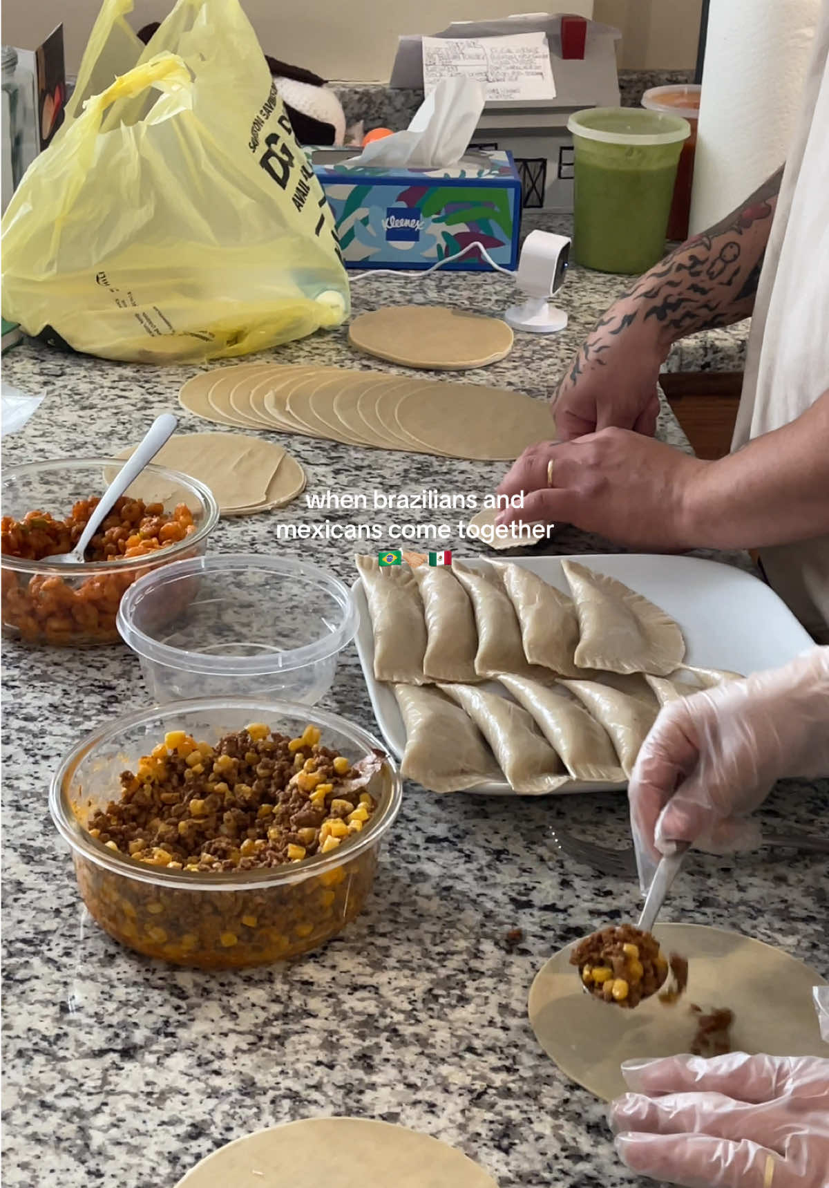 you already know we’re gonna eat GOOD🤤👩🏼‍🍳🌮 #fyp #brasileirosnoseua #brasileirospelomundo #mexicanfood #brazilianfood #comidamexicana #comidabrasileira #latinos #latinosenusa 