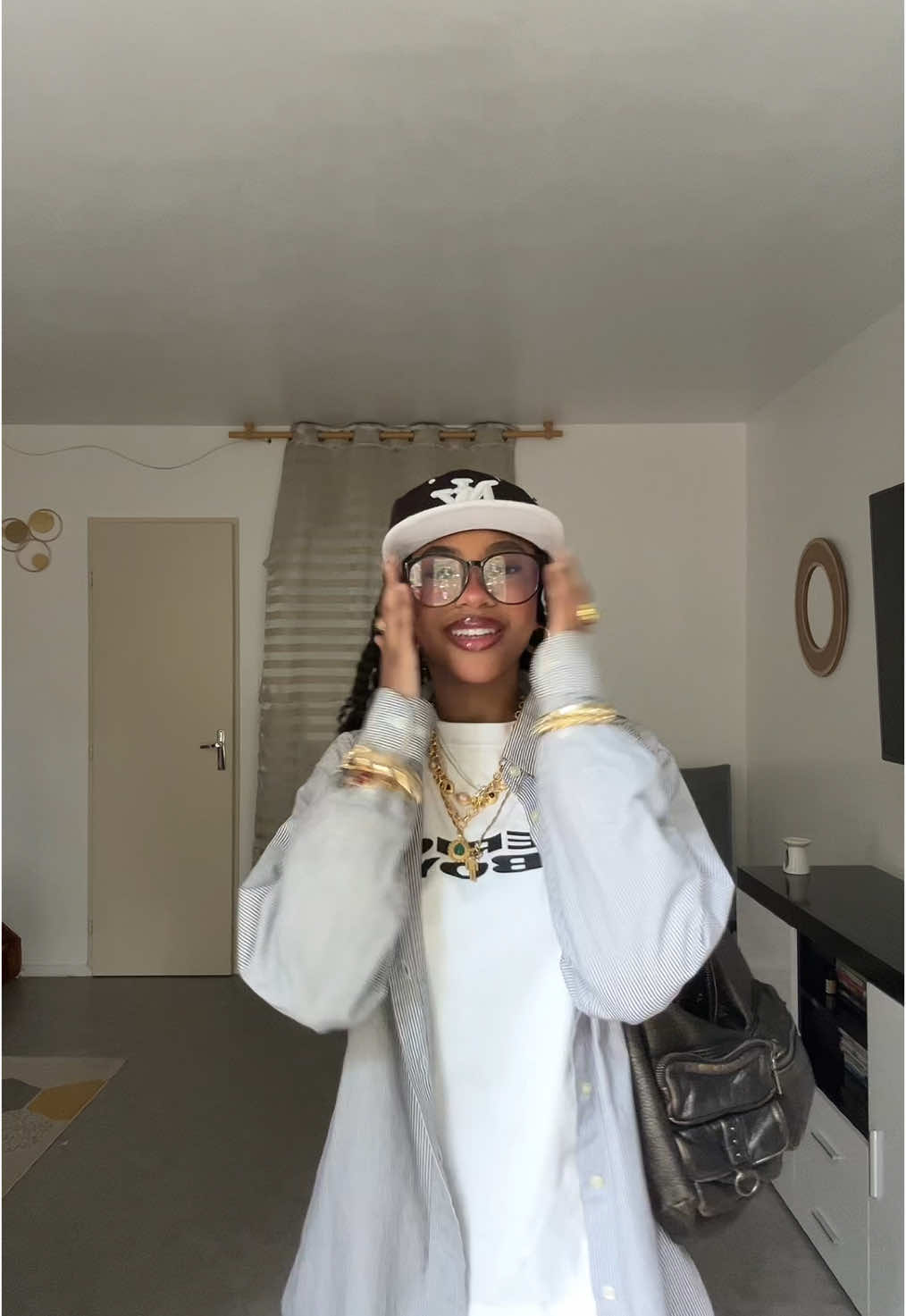 cry cause my shades ain’t dior or chrome #fyp #outfitinspo #fashiontiktok 